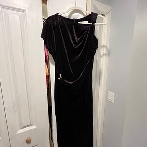 Taylor Elegant Plum velvet Midi Dress